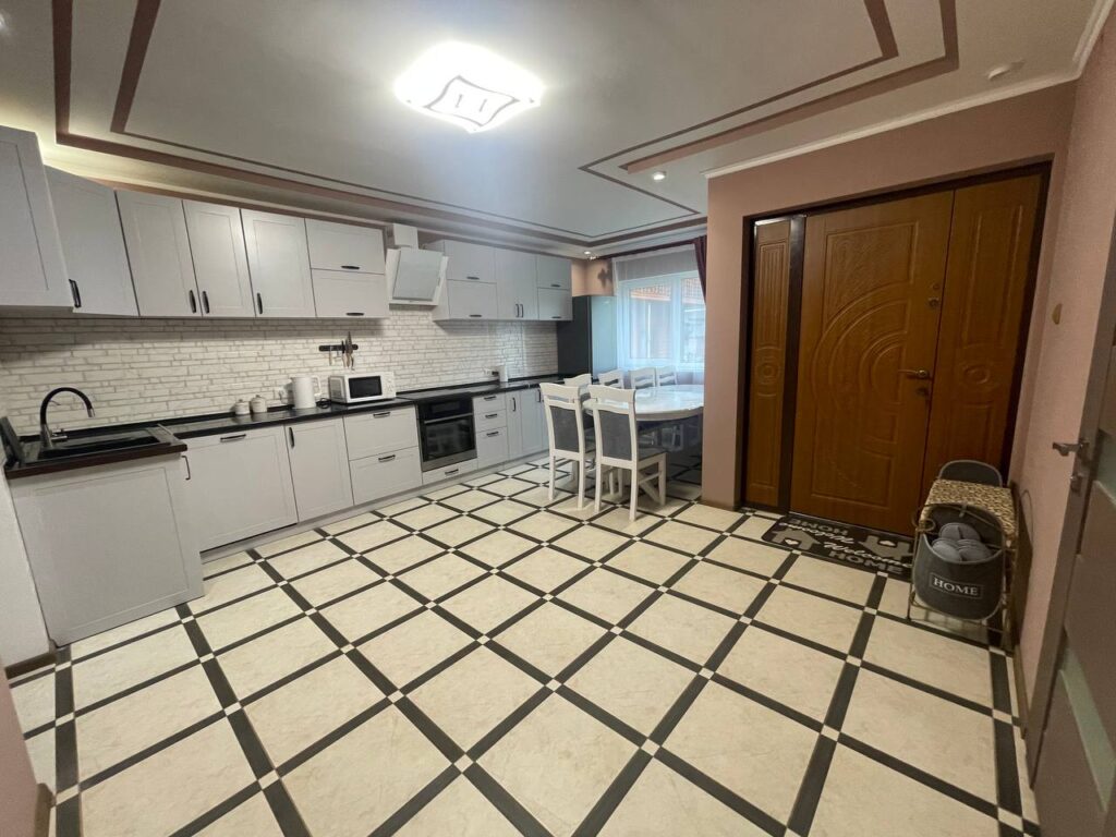 Яремче ,котедж,житло чани